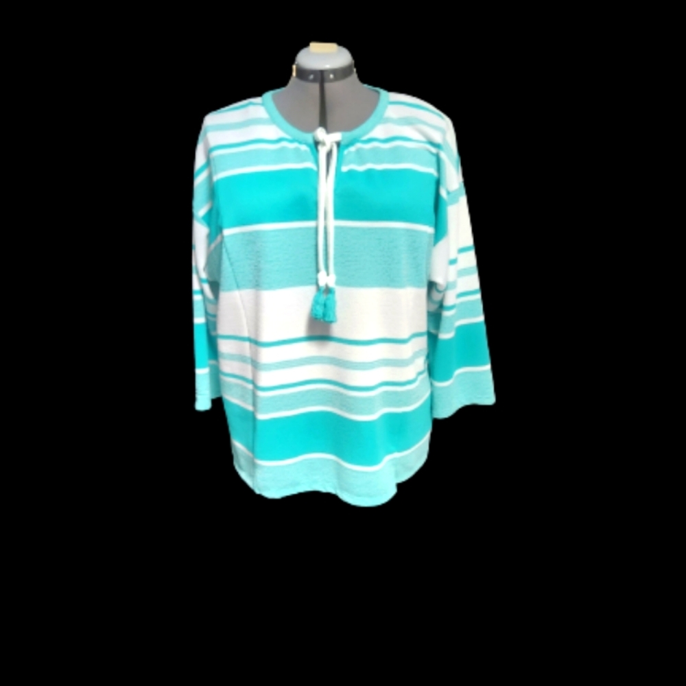 Light weight sweater